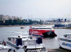 hs6 inaugural arrival 300610 a