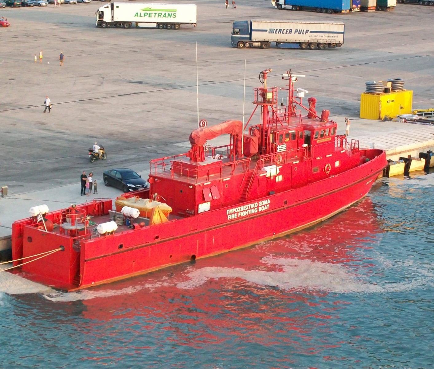 Top 91+ Images A Fire Boat Is To Fight Fires At Coastal Areas Stunning