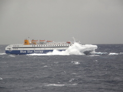 Diagoras @rough sea off kythnos 131207 a